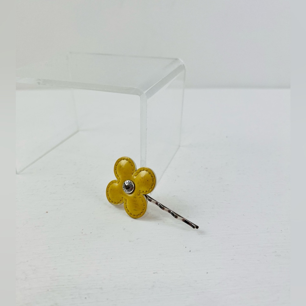 Louis Vuitton 00’s Y2K Yellow Patent Leather Floral Logo Studded Hair Clip - Picture 1 of 14